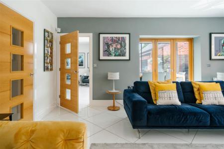Living Room-4.jpg