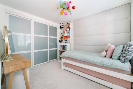 bedroom2-3.jpg