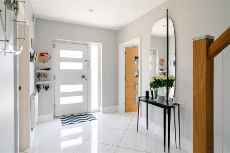 Hallway-3.jpg