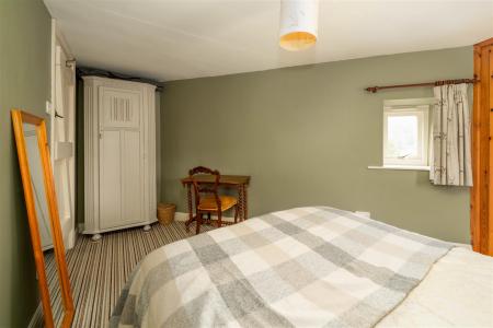 Bedroom1-4.jpg