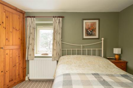 Bedroom1-3.jpg