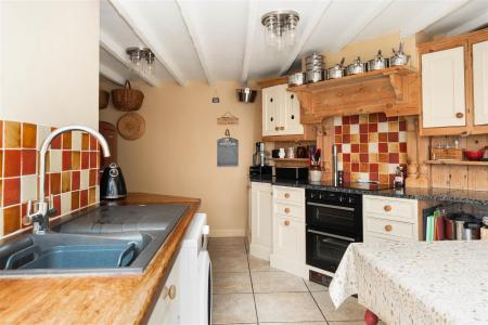 Kitchen-2.jpg