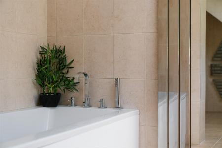 Bathroom-5.jpg