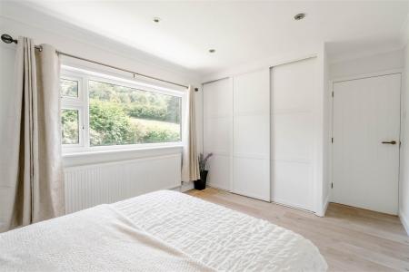 Bedroom2-2.jpg