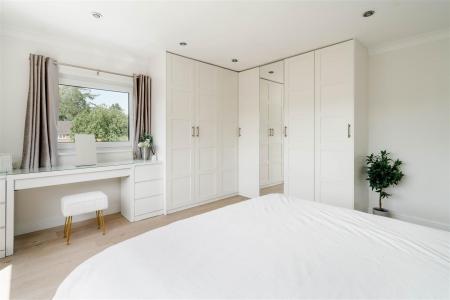 Bedroom1-3.jpg