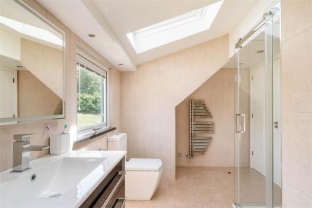 Bathroom-3.jpg