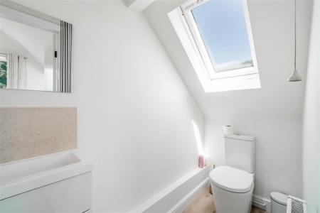 Bedroom4-5.jpg