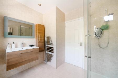 Shower Room.jpg