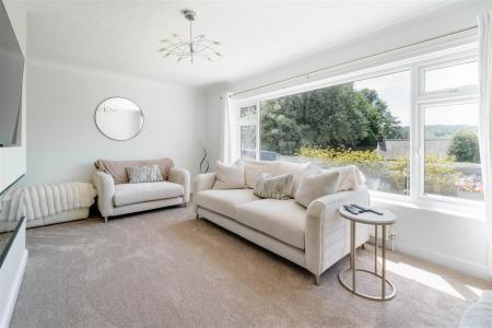 Living Room-3.jpg