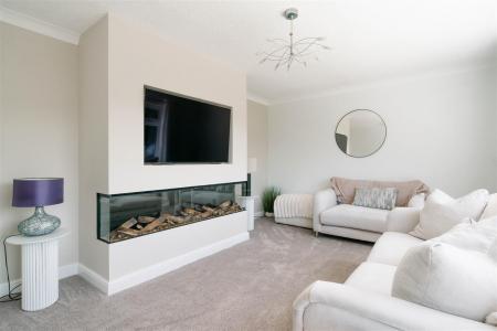 Living Room-4.jpg