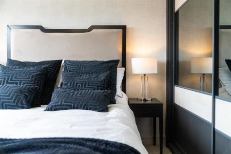 bedroom 2-2.jpg