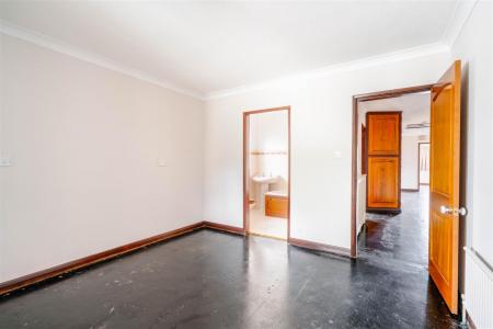 Bedroom1.jpg