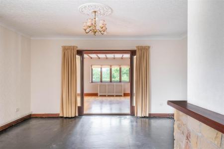 Living Room-2.jpg
