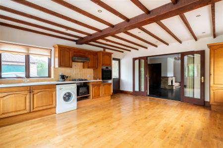 Kitchen-3.jpg