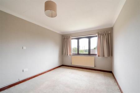 Bedroom2-2.jpg
