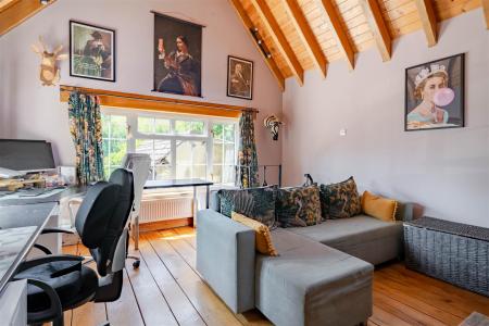 Bedroom4.jpg