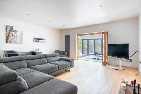 Living Room-5.jpg