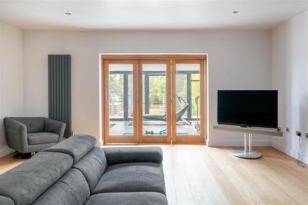 Living Room-2.jpg