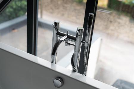 Bathroom-4.jpg