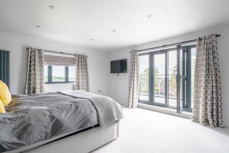 Bedroom4-2.jpg