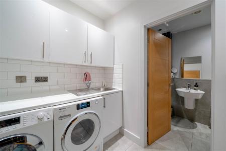 Utlity - Shower Room.jpg