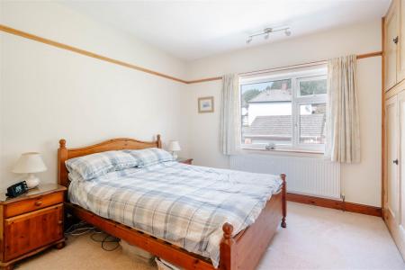 Bedroom2-2.jpg