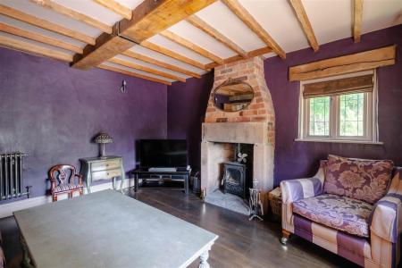 Living Room-4.jpg