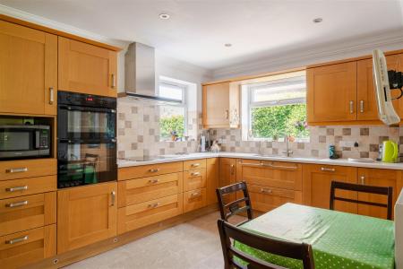 Kitchen-3.jpg