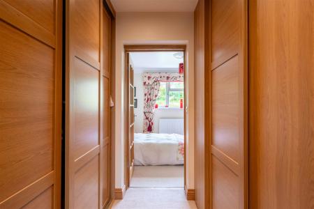 Main Bedroom-6.jpg