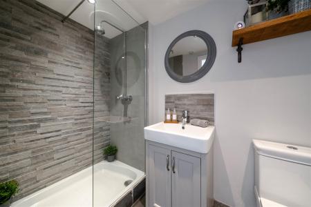 DS Shower Room.jpg