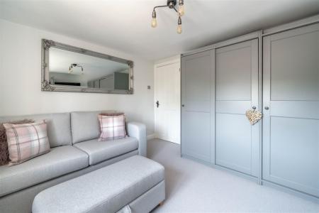 Bedroom4-2.jpg