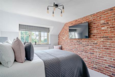 Bedroom3-2.jpg