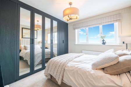 bedroom 5.jpg