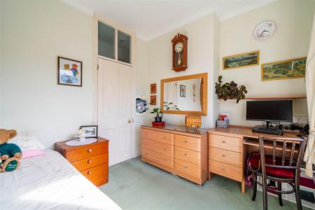 Bedroom2-5.jpg