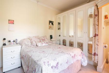 Bedroom3-2.jpg