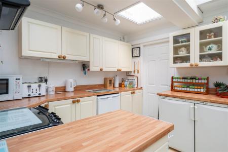 Kitchen-2.jpg