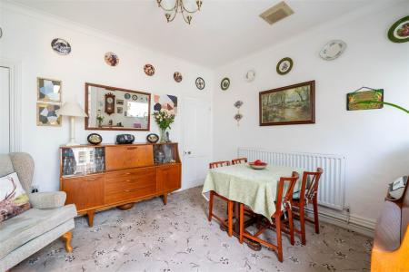 Dining Room-2.jpg