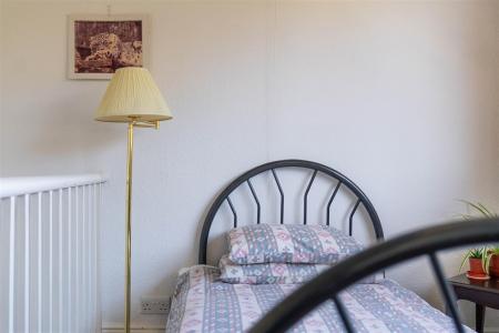 Attic Bedroom-6.jpg