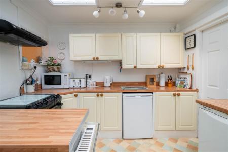 Kitchen-3.jpg