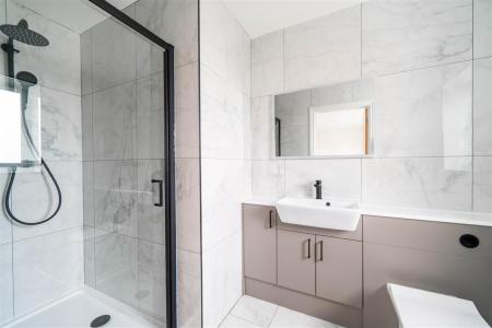 Bedroom2-3.jpg