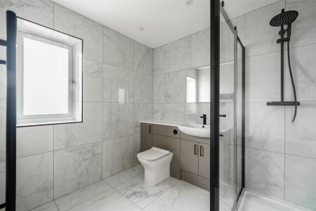 Bedroom1-3.jpg