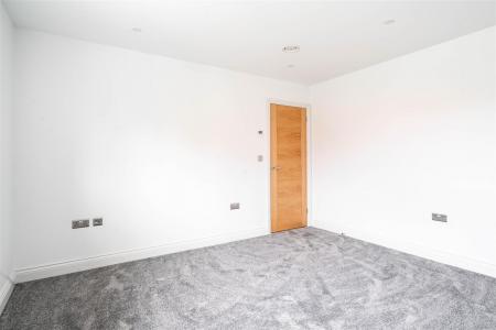 Bedroom3-2.jpg