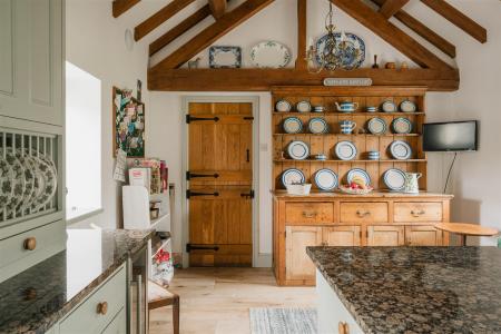 Kitchen-4.jpg