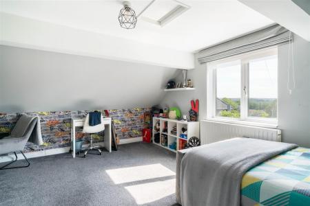 Bedroom2-2.jpg