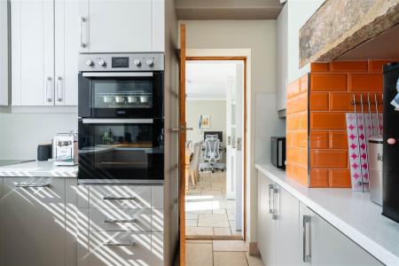 Kitchen-3.jpg