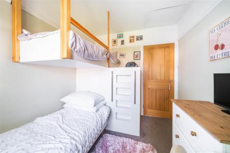 Bedroom2-2.jpg