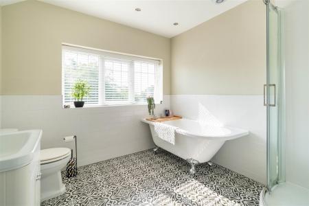 Bathroom-2.jpg