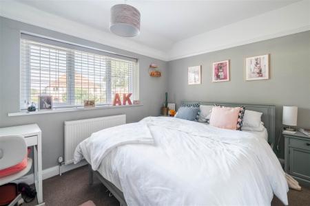 Bedroom1-2.jpg