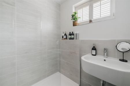 Shower Room.jpg