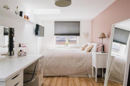 Bedroom1-2.jpg